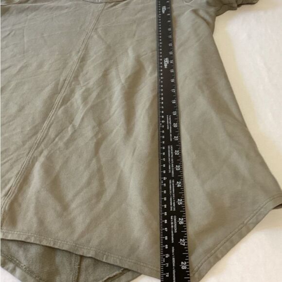 Heather Shirt Top Women’s Size Small Color Pale Green Off the Shoulder - Picture 7 of 8